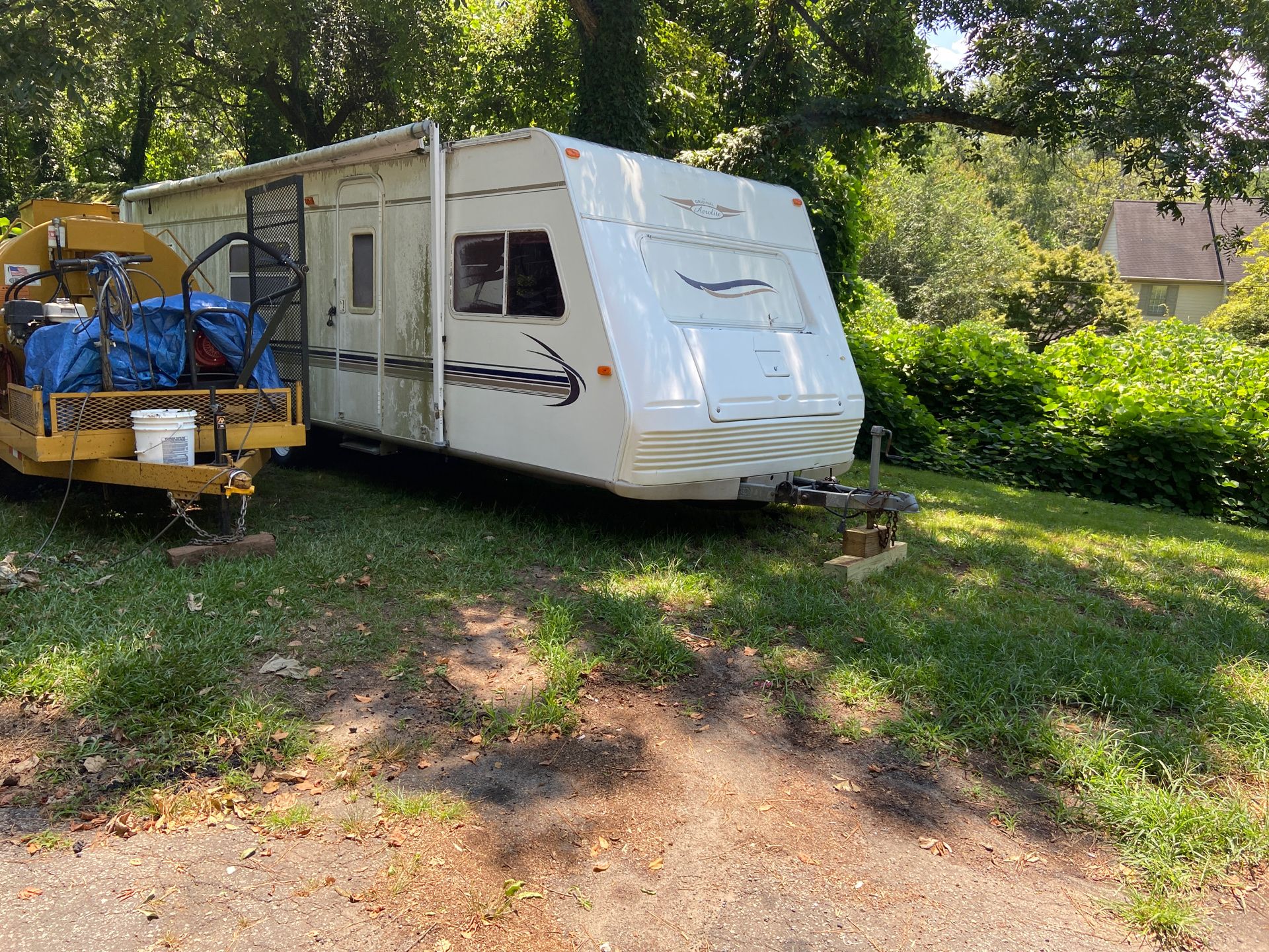 Reginal error light 27 foot fiberglass travel trailer fully self-contained morning air no title you can apply for a lost title and I’m more than sure