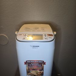 Zojirushi bread maker model: BB-SSC10