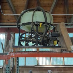 100 Gallon Water Mix Tank W Pump