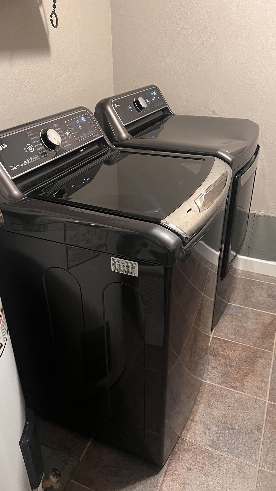 LG Washer & Electric Dryer Set