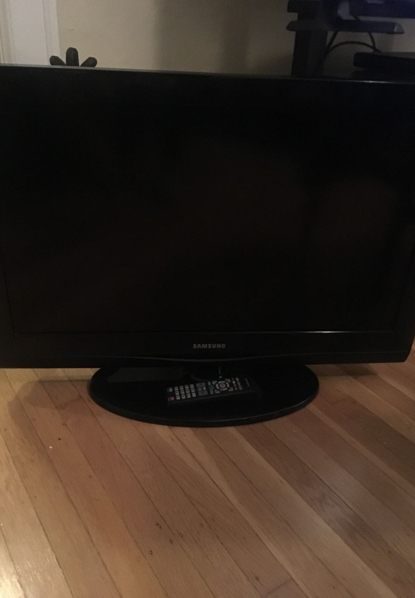 Samsung 32” TV! Great condition!