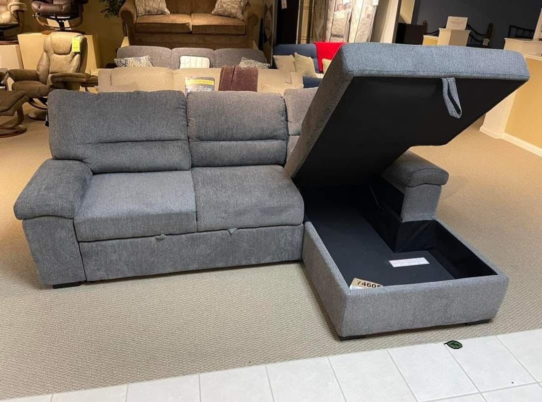 ☀️Yantis Gray Sleeper Sectional with Storage   🙀 Price Dropped