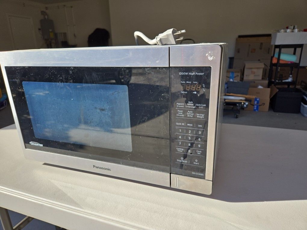 Microwave Oven