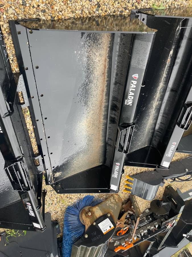 Heavy Duty Skid Steer Bucket
