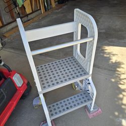 Kids Counter Stand