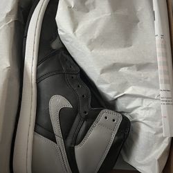 Air Jordan 1 Retro High OG 'Shadow' 2018 
