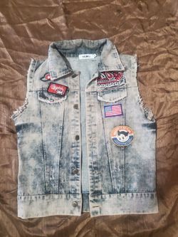 Customized Sleeveless Denim Jacket