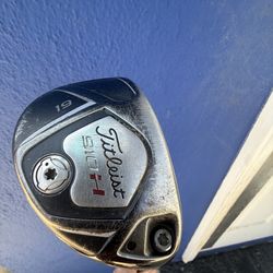 Titleist 4 hybrid golf club