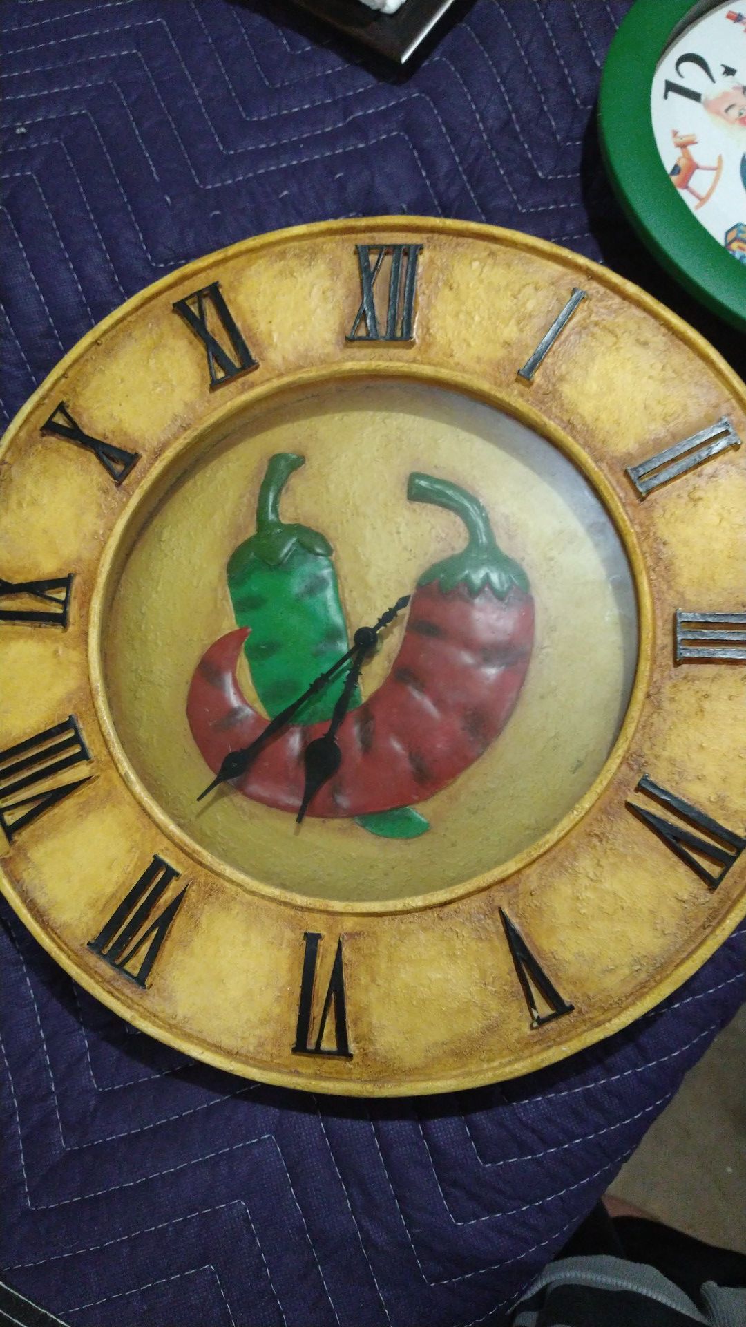 15" Wall clock with peppers