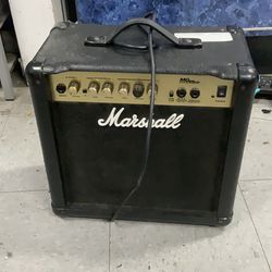 Marshall MG15CD amp