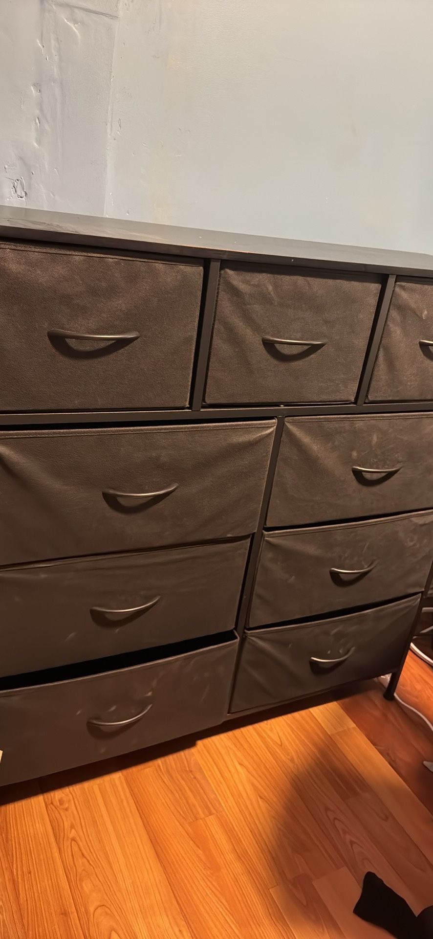 9 Drawer Space