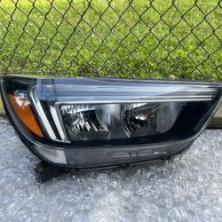 2017-2022 Buick Encore Headlight Passenger Side Used Oem 