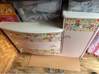 Baby dresser/ changing table