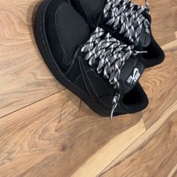 Travis Scott’s Jordan 1 Low Phantoms