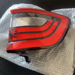 2014-2021 Dodge Durango Right Tail Light