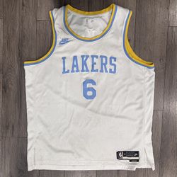 Men’s LeBron James Lakers Jersey XXL