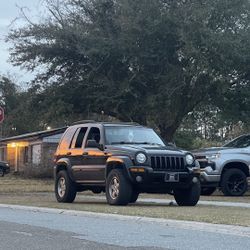 5 jeep stocks, at tires, and 4 spacers