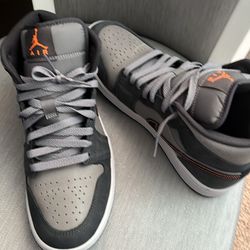 Air Jordan 1s Mid SE ‘Night Stadium’ 