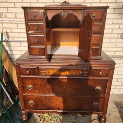 Antique Chest/Dresser 