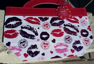 Valentine's Tote Lips