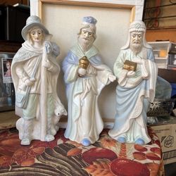 Crown Accents Nativity Set Porcelain 