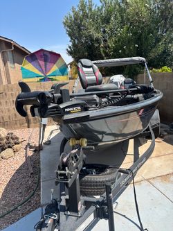 BASS BOAT AND TRAILER 2023