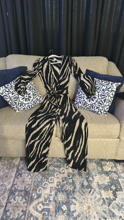 Women’s jumpsuit size small