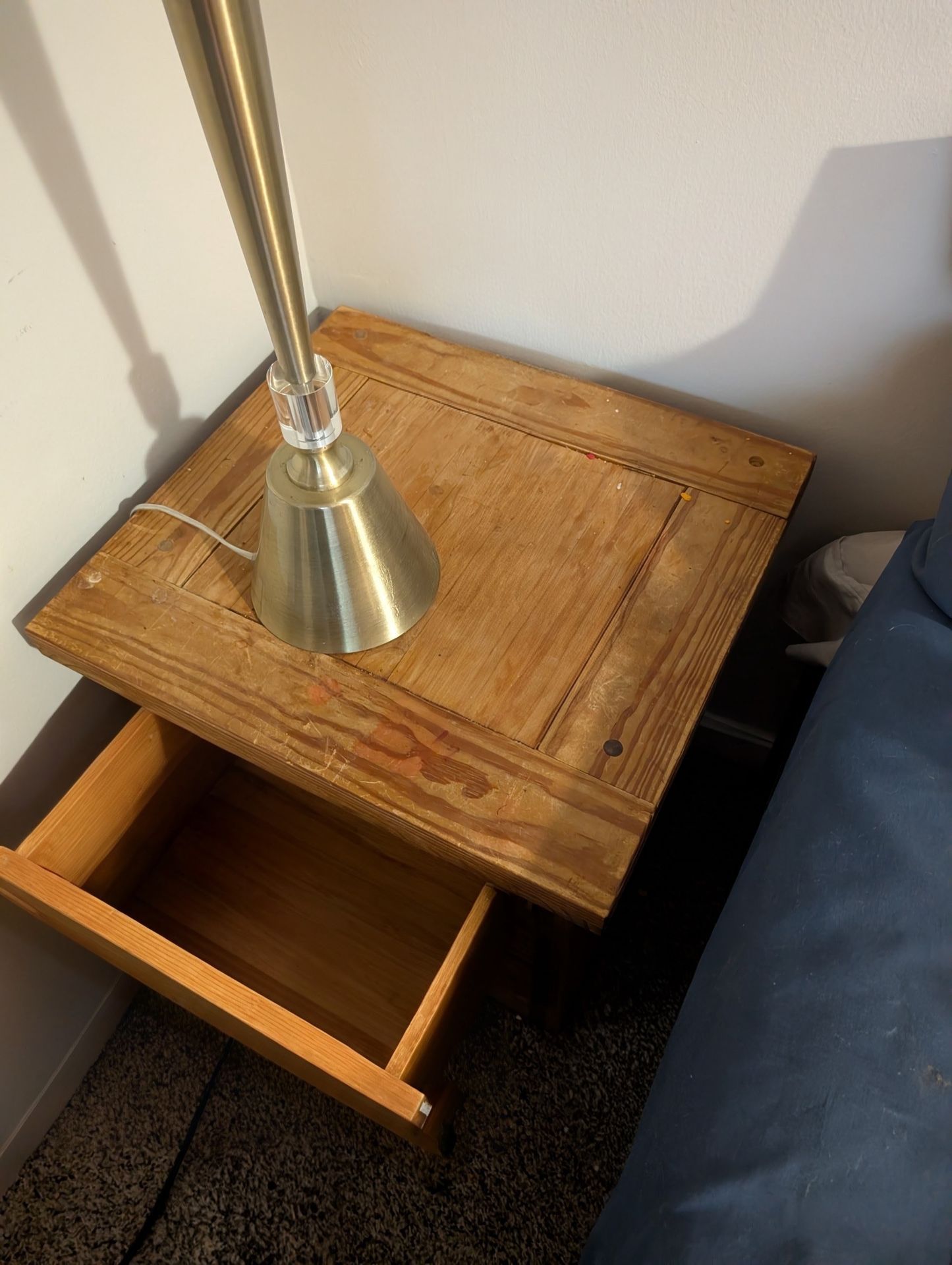 Bed side table