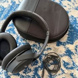 BOSE QuietComfort 35s