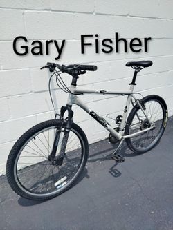 GARY FISHER MOUNTAIN BICYCLE 26 TIRES FRAMED LARGE