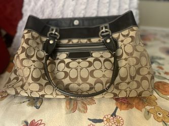 Coach Purse Classic Logo