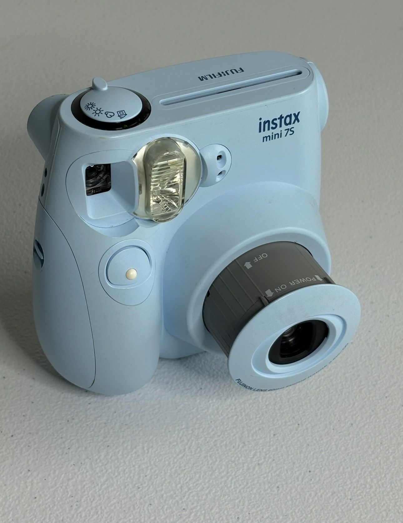 📸 Fujifilm Instax Mini 7S Instant Camera – Fun & Easy 🎞️ Polaroid Style Photo Prints 