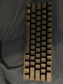 Razer Huntsman Mini, black, purple switch