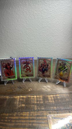 Topps Mint Marvel Stained Glass Trading Cards Lot of 4
