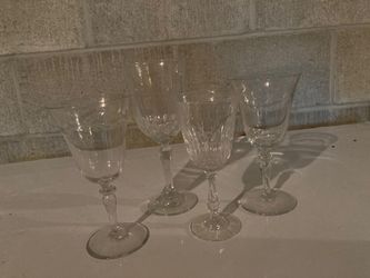 17 assorted wine glasses