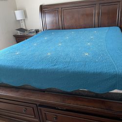 King 👑 Bed 🛏️ Side Table ✨ Vanity