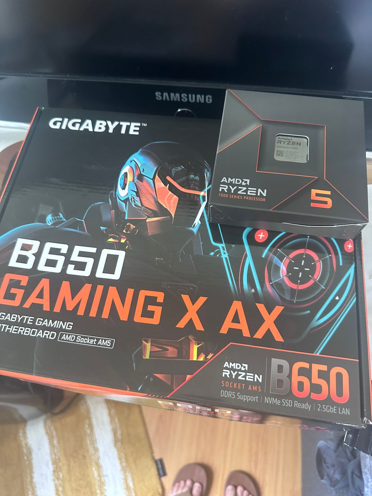 Gigabyte B650 Gaming & Procesador Cpu AMD 