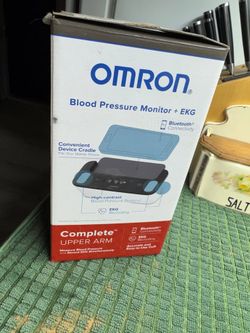OMRON Complete BP7900 Blood Pressure Monitor + EKG - Boxed