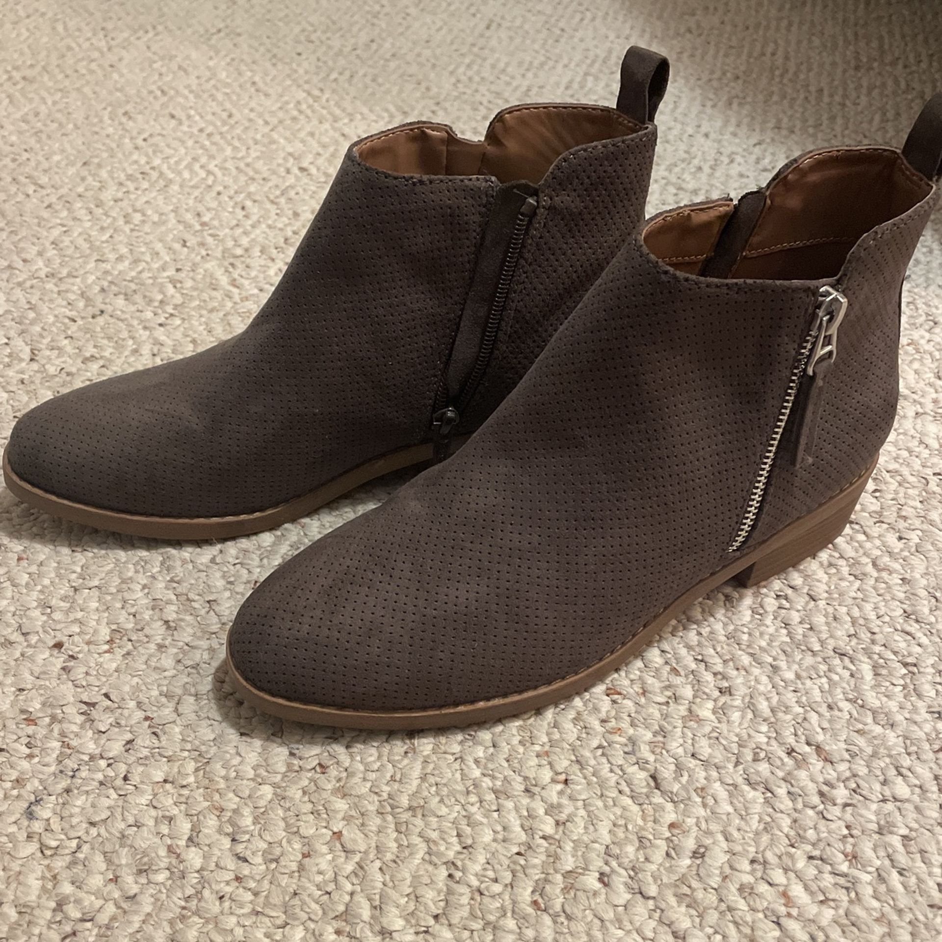 Brown Wedges