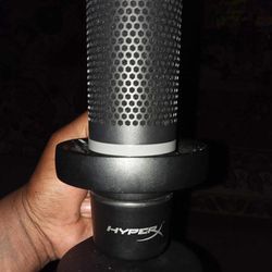 Cordless podcast microphone.