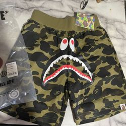 A Bathing Ape Shorts 