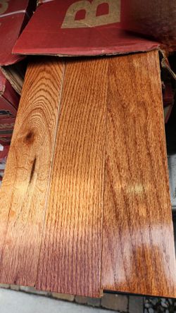 Bruce
Plano Gunstock Oak 3/4 in. T x 3-1/4 in. W Smooth Solid Hardwood Flooring (22 sq.ft./Ctn)
