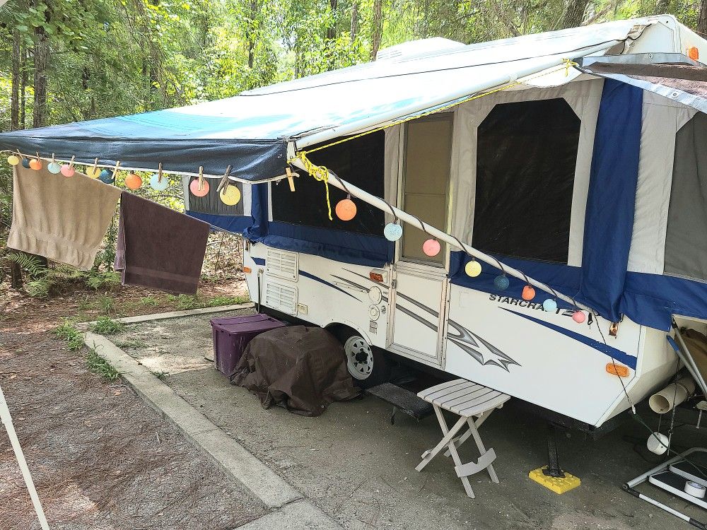 Starcraft  (2407) Popup Camper 