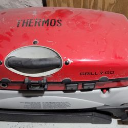 Thermos Portable tailgate grill