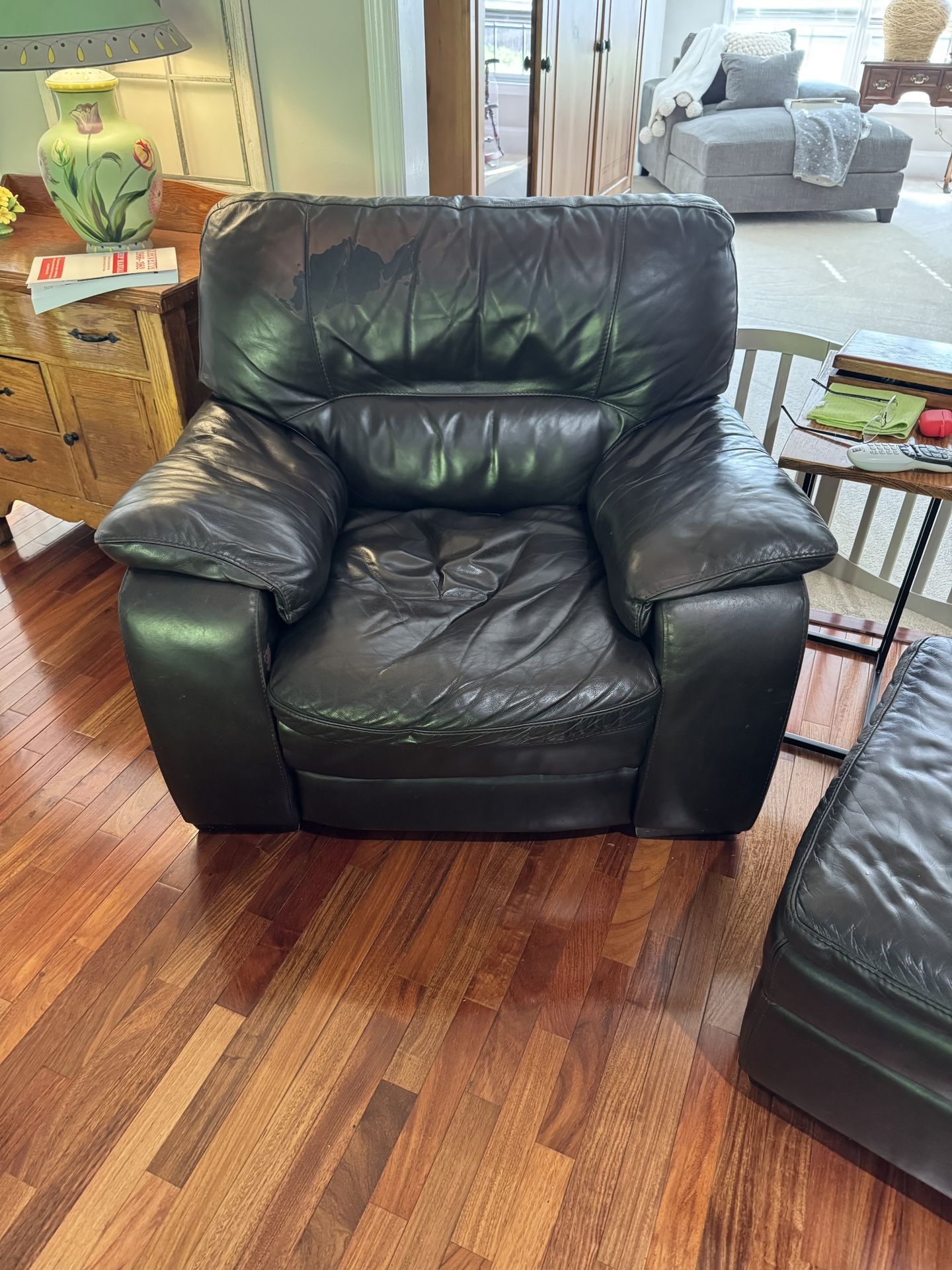 Real Leather chair And Ottoman