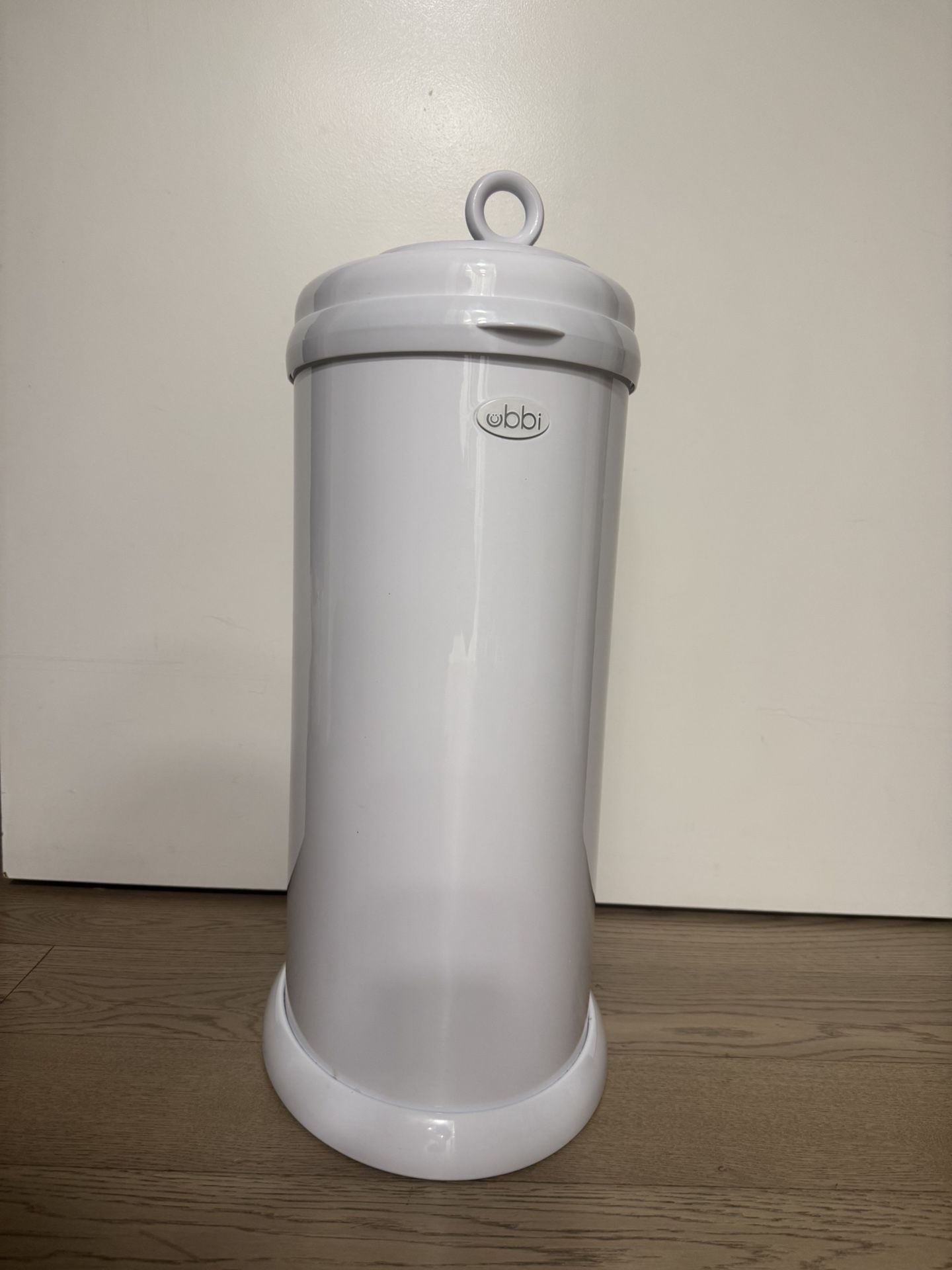 Ubbi Steel Diaper Pail, White, Like New