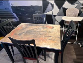 Nice Dining Room Table - CAN DELIVER