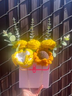 Flower crocheted bags