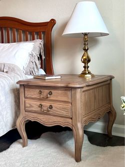 Solid Oak Nightstand / End Table – Light Oak