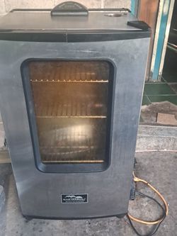 Master built pellet smoker